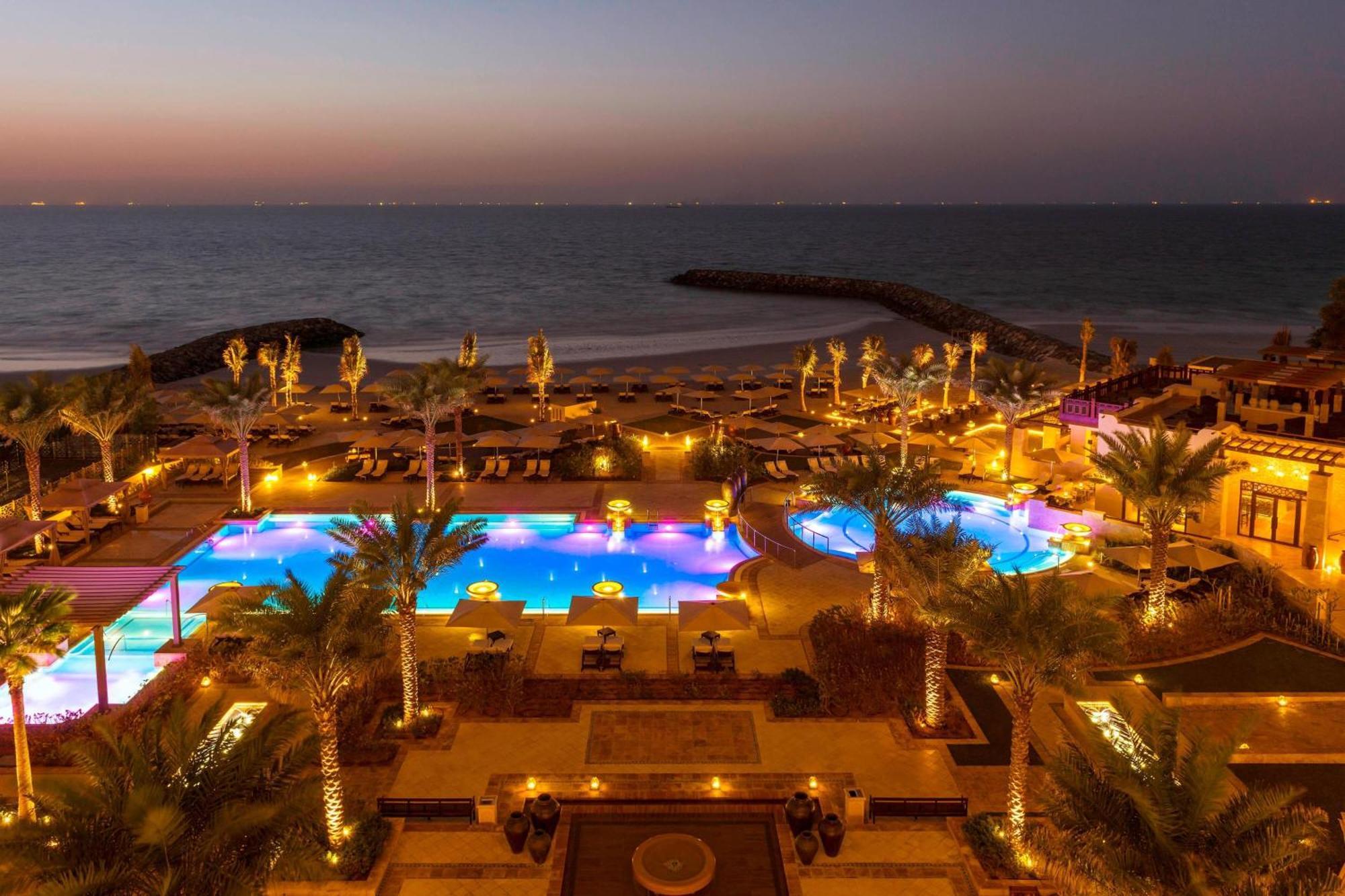 Ajman Saray, A Luxury Collection Resort, אג'מן מראה חיצוני תמונה The Cove Rotana Resort
